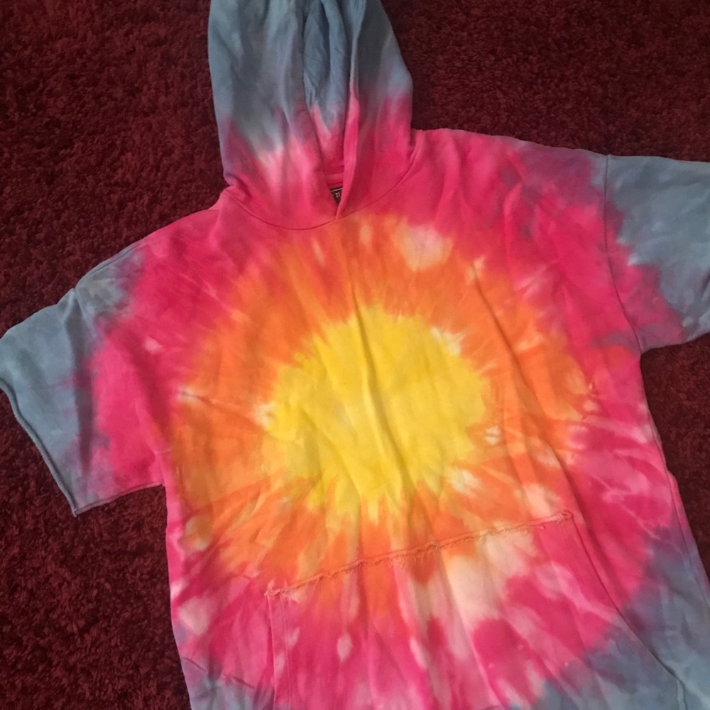 Tye Dye Short Sleeve Hoodie